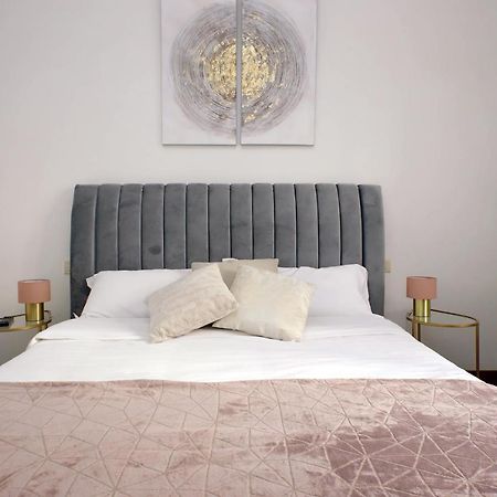 Domus Lou Elegante Appartamento In Trastevere Roma Eksteriør bilde