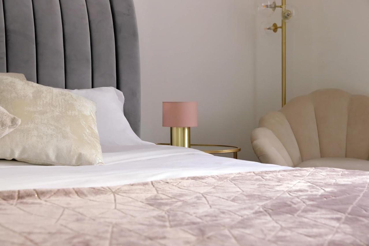 Domus Lou Elegante Appartamento In Trastevere Roma Eksteriør bilde
