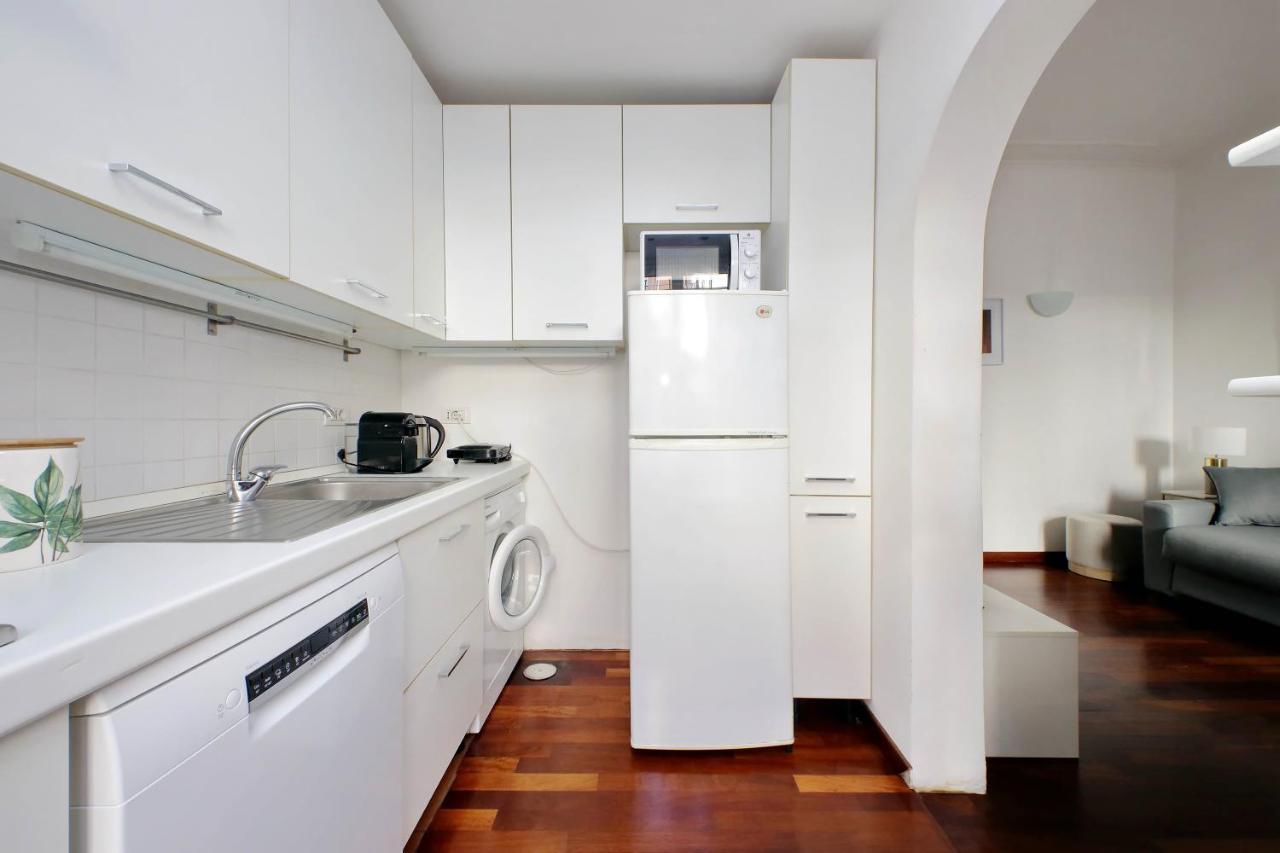 Domus Lou Elegante Appartamento In Trastevere Roma Eksteriør bilde